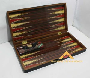 MIKNATIS KİLİTLİ BÜYÜK BOY ESER POLYESTER TAVLA