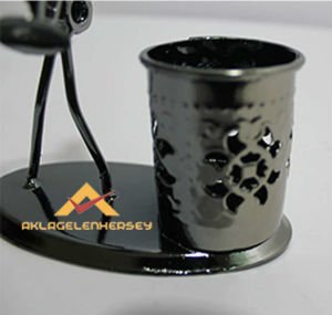 METAL TİTANYUM KAPLAMA TROMPET ÇALAN ADAM BİBLO