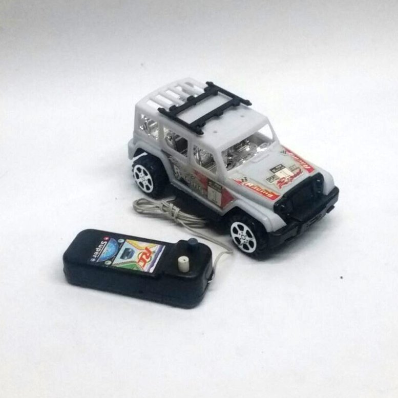 Kumandalı Oyuncak Araba Kaliteli ve Dayanıklı