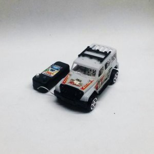 Kumandalı Oyuncak Araba Kaliteli ve Dayanıklı