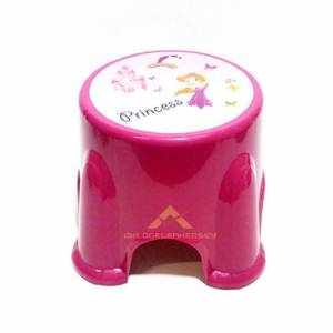 Çeşitli Renk Seçenekleri İle Rengarenk Çocuk Taburesi