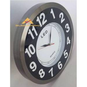 Çelik Çerçeve Büyük Boy Led Işıklı Duvar Saati