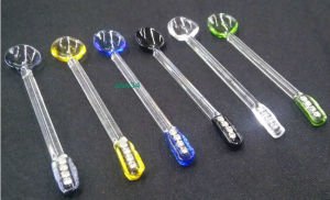 Farklı renklerde krisal taş işleme Cam Çay Kaşığı takımı 6 adet el işçiliği ile camdan üretilmiştir