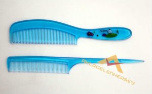 FARKLI RENKLERDE, ŞEFFAF 2'Lİ SET TARAK