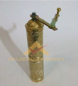El Değirmenli Dekoratif Kahve Ve Baharat Öğütücü