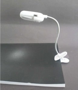 PİLLE ÇALIŞAN MİNİ KİTAP OKUMA LAMBASI OYNAR KAFALI 2LED MANDALLI