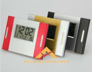 LCD EKRANLI OTOMATİK DİJİTAL DUVAR MASA SAATİ