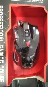 Polygold Işıklı 3 Farklı DPI Seçeneği ile 7 Tuşlu Oyuncu Mouse 2400 DPI Özel Ele Tam Oturan Tasarım