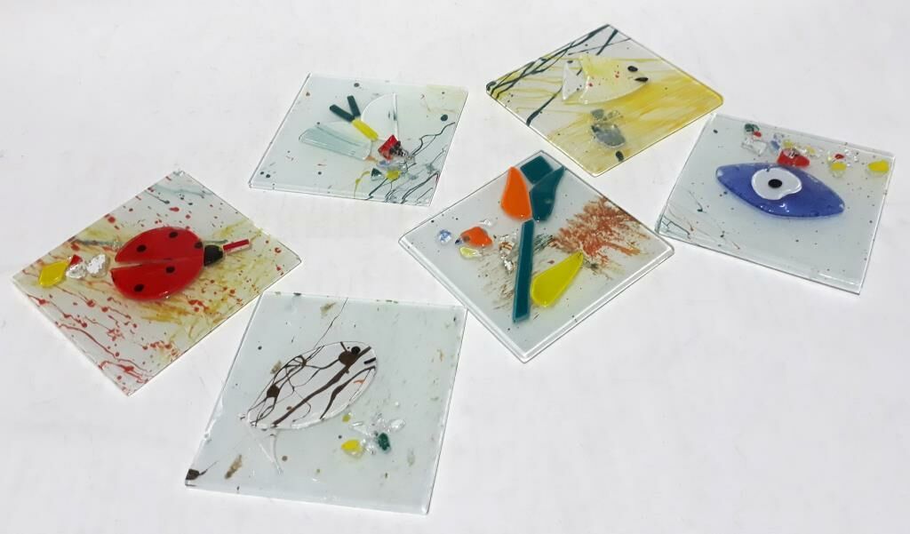 Dekoratif 10x10 Kaliteli Camdan Üretilmiş Desenli Yer Kapağı