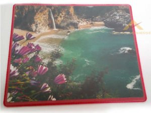 KAYMAZ ALT YÜZEYLİ ŞELALE DESENLİ MOUSE PAD