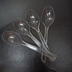 Kullan At Pratik Ekonomik Şeffaf Kaşık Plastik 12 Adet Fiyatıdır