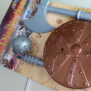 Diriliş Ertuğrul Gürz, Kalkan, Balta Oyuncak Seti - Kayı Boyu İmzalı 1. Kalite Özel Seri