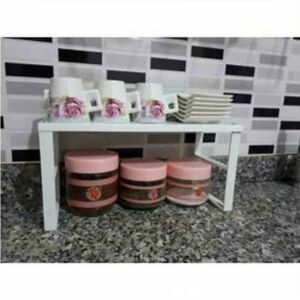 Tezgah üstü ya da dolap içi kullanılabilen portatif metal raf organizatörü 32x13x15cm