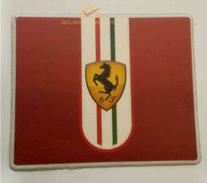 KAYMAZ ALT YÜZEYLİ FERRARİ DESENLİ MOUSE PAD NO7