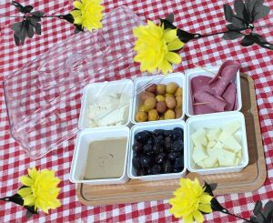 Ahşap Tepsili 6 göz 8 parça Kahvaltılık Seti Kırılmaz Şeffaf Fanus Kapak 70 Ülkede Satılan TürkMalı