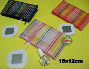 TRANSPARAN MAKYAJ MALZEMELERİ ÇANTASI AYNALIDIR