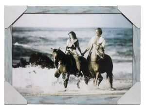 Açık Mavi ve Siyah Renkte 52x39cm Ebatında Ahşap Kaliteli Çerçeve