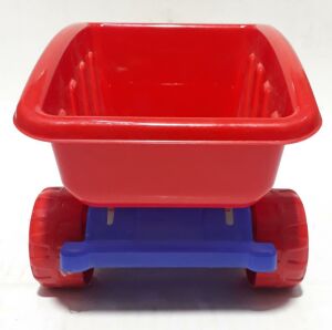 27x15x15cm  Boyutunda Kırmızı Fonksiyonsuz Oyuncak Sağlam Kamyon Sağlığa Zararsız Maddeden Üretim