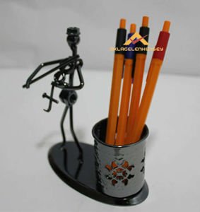 METAL TİTANYUM KAPLAMA KEMAN ÇALAN ADAM BİBLO