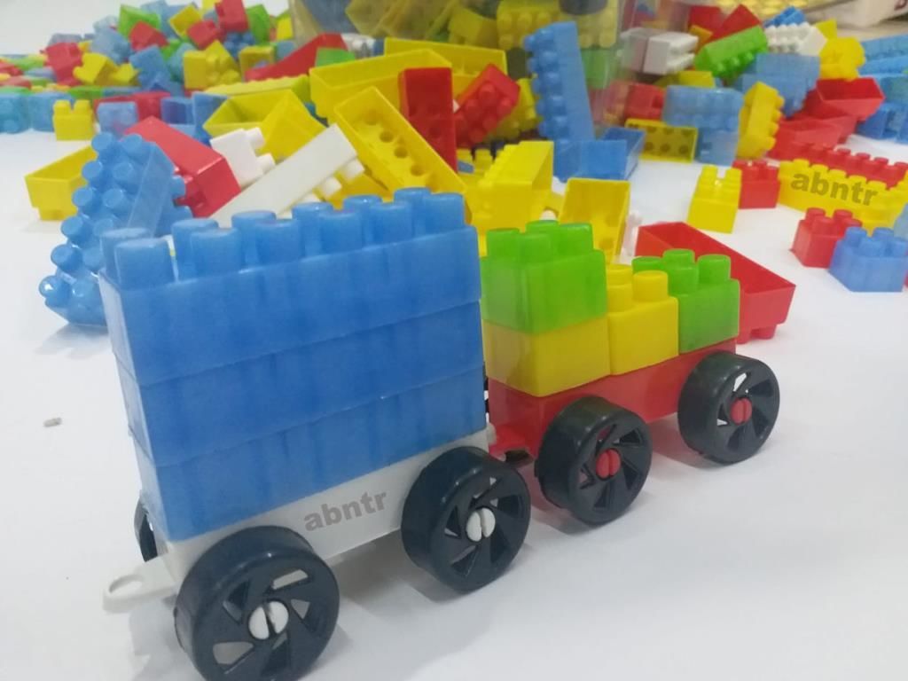 Şeffaf Kova içersinde 333 Parça Lego Seti 1.Kalite Sağlıklı Plastik Zeka Geliştirici Yapı Blokları