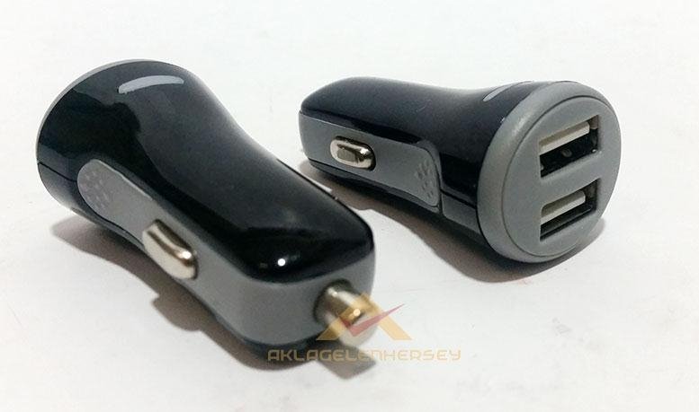 ÇİFT USB ÇIKIŞLI DUAL ARABA OTO ÇAKMAKLIK ŞARJI