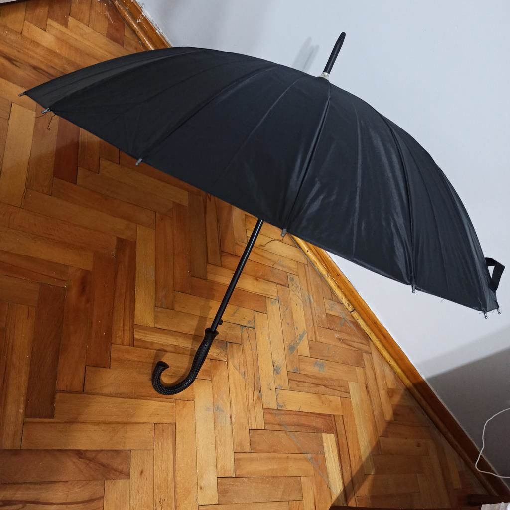 İç Yüzeyi Metalik Gri, Dışı Siyah, 16 Telli Baston Unısex Şemsiye 80 cm Uzunluk, 100 cm Açık Çap