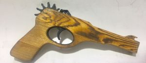 20x11cm Boyutunda Lastik Atan Oyuncak Ahşap Tabanca Eğlenceli Öğretici