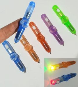 2 Adet Ürün 3in1 Çok Renkli Led Işıklı Kalem Aynı Zamanda Stres Çarkı Fidget Mükemmel Eğlenceli