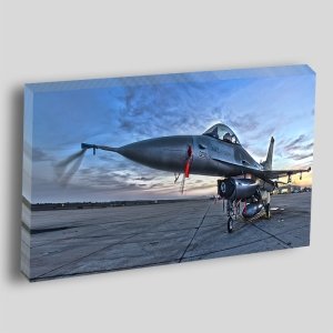 PİSTE İNEN F16 6 değişen ölçü ORİJİNAL KANVAS TABLO
