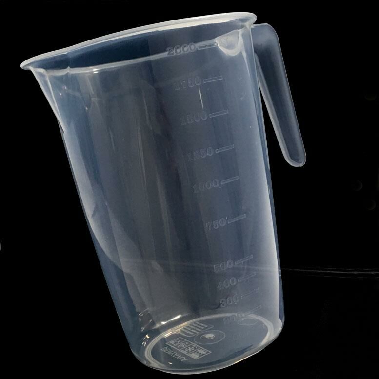 Şeffaf Kırılmayan Plastikten Kulplu Sürahi Tipi 2 Litre Ölçü Kabı Çok Amaçlı  Dereceli Ölçek Kap