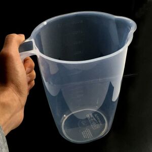 Şeffaf Kırılmayan Plastikten Kulplu Sürahi Tipi 2 Litre Ölçü Kabı Çok Amaçlı  Dereceli Ölçek Kap