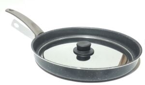 Özel Kapaklı 3x32x32cm Ebatta Plastik Kulplu Granit Balık Tavası Et Balık Yumurta vb. Şeylere Uygun