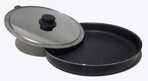 Özel Kapaklı 3x32x32cm Ebatta Plastik Kulplu Granit Balık Tavası Et Balık Yumurta vb. Şeylere Uygun