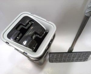 Microfiber Tablet Mop Çift Hazne Siyah Kovalı Ultra Temizlik Seti 4+4=8 Litre Kova+Metal Sap ve Paspas Fiyata Dahil Yıkama-Durulama ve Kurutma Hazneli Tam Set