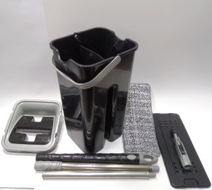 Microfiber Tablet Mop Çift Hazne Siyah Kovalı Ultra Temizlik Seti 4+4=8 Litre Kova+Metal Sap ve Paspas Fiyata Dahil Yıkama-Durulama ve Kurutma Hazneli Tam Set