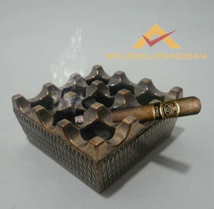 ANTİKA TARZ ESKİTME DÖKÜM KÜL TABLASI KARE-BAKIR