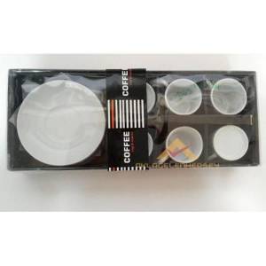 Kendinden Desenli Beyaz Porselen Kahve Fincan Takımı Düz Yuvarlak