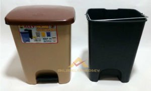 25 LİTRE PEDALLI KALİTELİ PLASTİK ÇÖP KOVASI NO.4 44x35x27cm -1