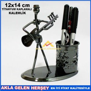 METAL TİTANYUM KAPLAMA GİTAR ÇALAN ADAM BİBLO