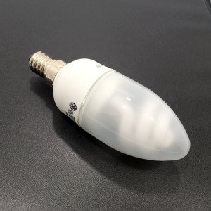 Tasarruflu E14 İnce Duy Avize Ampulü 7W 320 Lümen General Elektrik Beyaz Işık