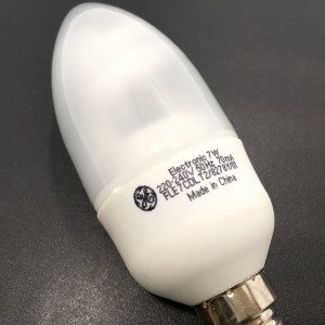 Tasarruflu E14 İnce Duy Avize Ampulü 7W 320 Lümen General Elektrik Beyaz Işık