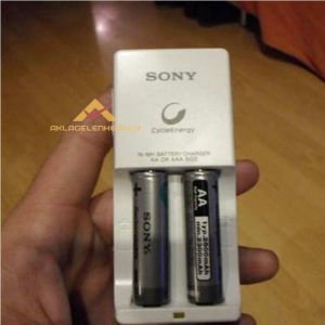 2 ADET SONY 2500 mAh ŞARJLI PİL İLE ŞARJ CİHAZI
