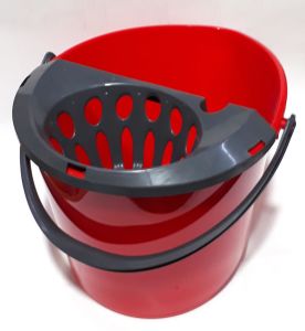 38x30x24cm Boyutlarında Sıkma Yeri Olan Temizlik İçin Su Kovası  Kaliteli Plastikten Üretilmiştir