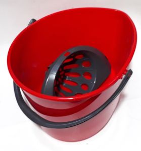 38x30x24cm Boyutlarında Sıkma Yeri Olan Temizlik İçin Su Kovası  Kaliteli Plastikten Üretilmiştir