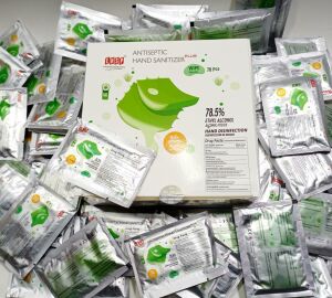 70 Adet Islak Mendil Süper Parfümlü Büyük Alüminyum Şık Ambalajlı 22x20cm Havlu Nemli Mendil