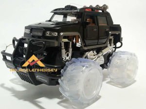 UZAKTAN KUMANDALI ŞARJLI IŞIK MÜZİKLİ ARAZİARACI