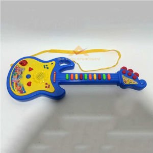 ÇOCUKLARIN MİKROFON İLE MÜZİĞE EŞLİK EDEBİLECEKLERİ SESLİ IŞIKLI GİTAR