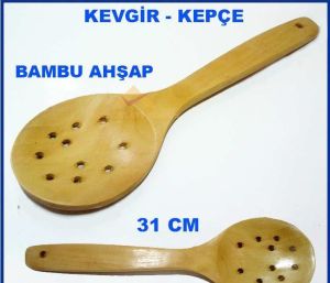 Bambudan Üreti̇lmi̇ş Deli̇kli̇ Ahşap Kevgi̇r Kepçe