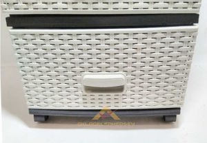 Bej-Gri Renk Tonlarında Büyük boy 4 Çekmeceli Hasır Desenli Komidin, Raddan Görünümlü Plastik Komidin