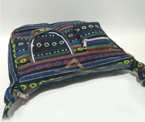 POSTACI MODEL RENKLİ DESENLİ KADIN OMUZ ÇANTASI